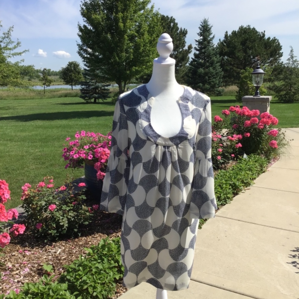 Trina Turk "Bonita" Blue White Print Dress with Bell Sleeve sz 2 MSRP $248. - Picture 3 of 17